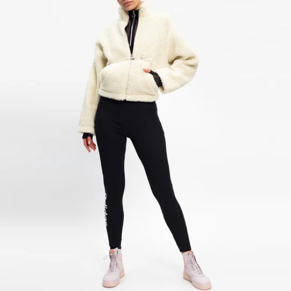 Nike Women’s Logo Fleece White Cropped Jacket Size Small - Picture 2 of 6